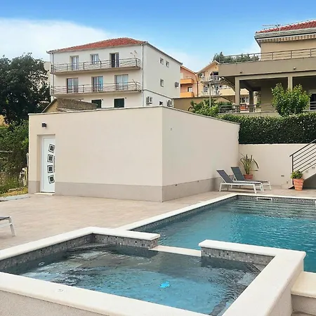 Holiday home Gorgeous In With Wifi *