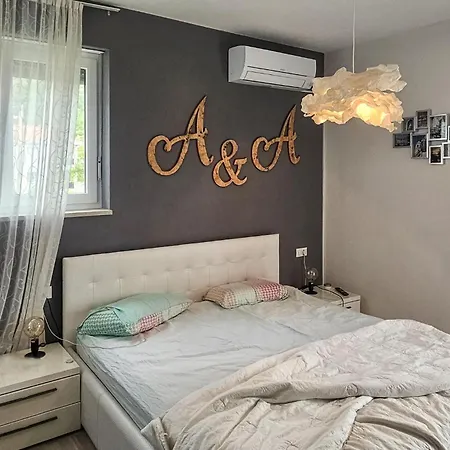 Gorgeous In With Wifi